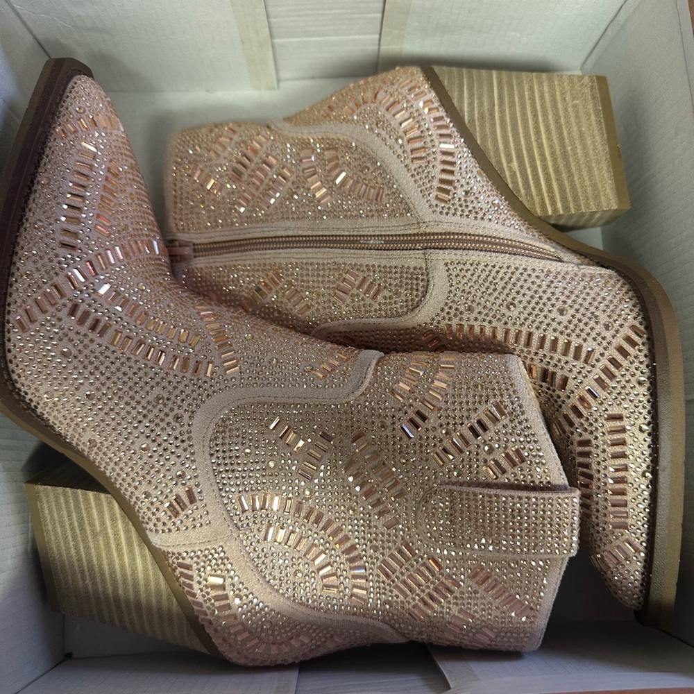 Very G Women's Rose
Gold Maze Bootie